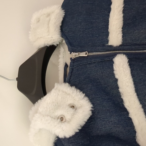 💙Urban Outfitters comfy coat - Picture 2 of 10